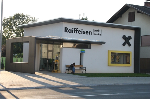 Raiffeisenbank Großwarasdorf_500.jpg